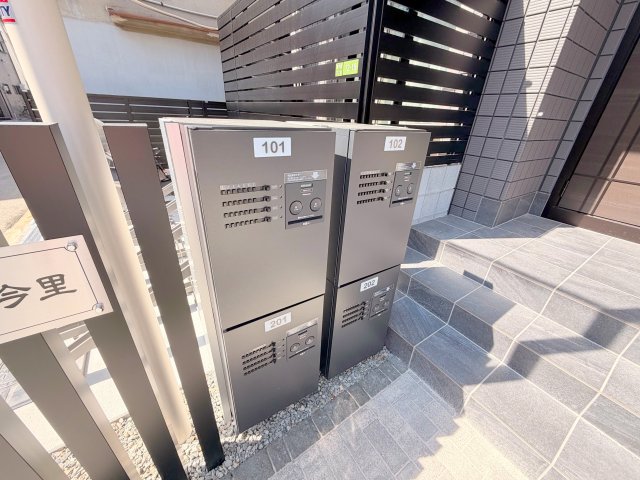 ロビー　便利な宅配ボックスもございます。