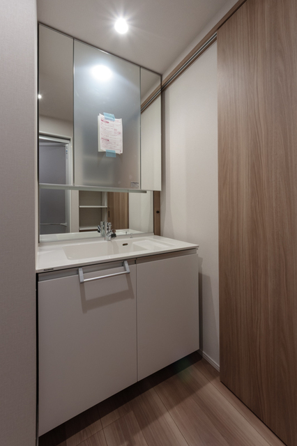 洗面設備　※写真は同タイプ住戸です。