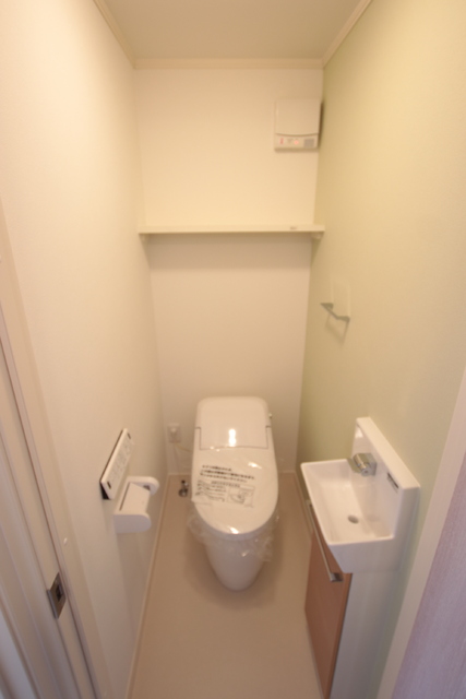 トイレ　温水洗浄便座付き