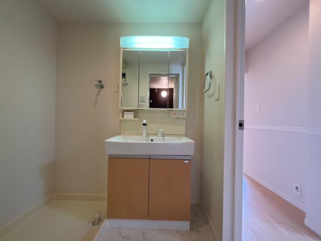 洗面設備　洗髪洗面化粧台