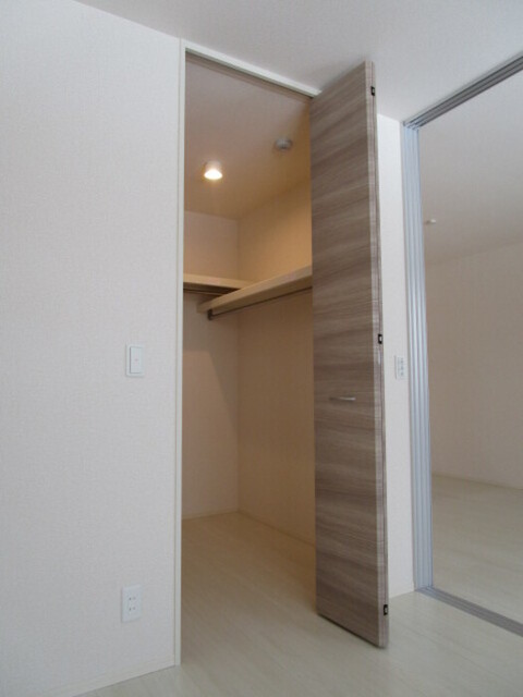 収納　ウォークインクローゼット