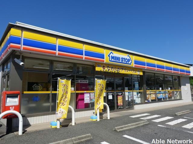 コンビニ　ミニストップメトロ清見台店（コンビニ）まで896m