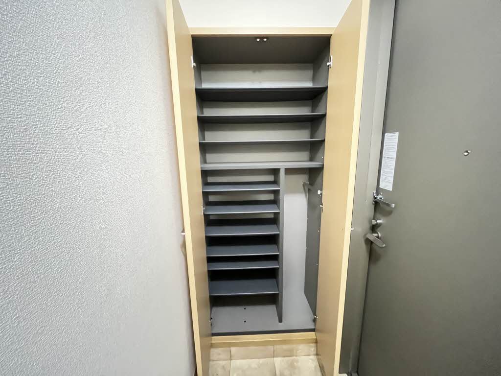 玄関　シューズボックス