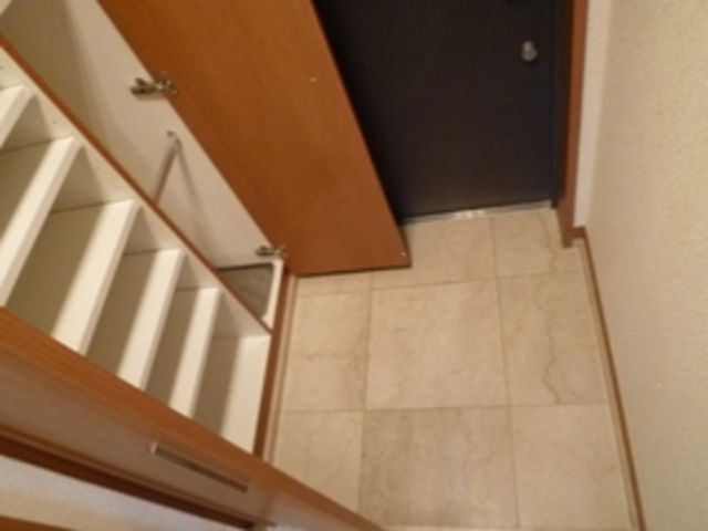 玄関　別部屋参照写真