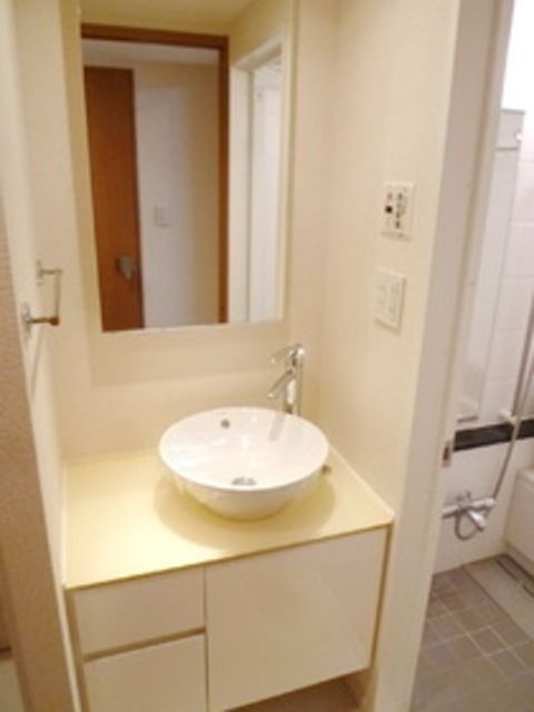 洗面設備　別部屋参照写真