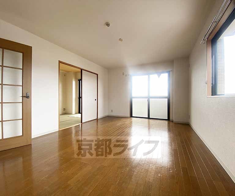 居室・リビング　広々としたリビングです。