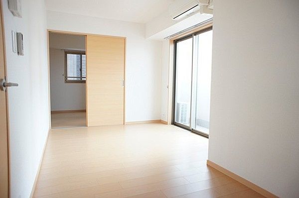 居室・リビング　（別タイプ参考写真）ｆｅｅｔｈ日暮里　荒川区東日暮里3