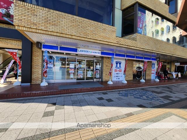 コンビニ　ローソン×スリーエフ（コンビニ）まで156m