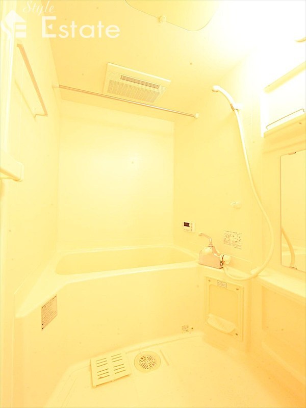 バス・シャワールーム　バスルーム