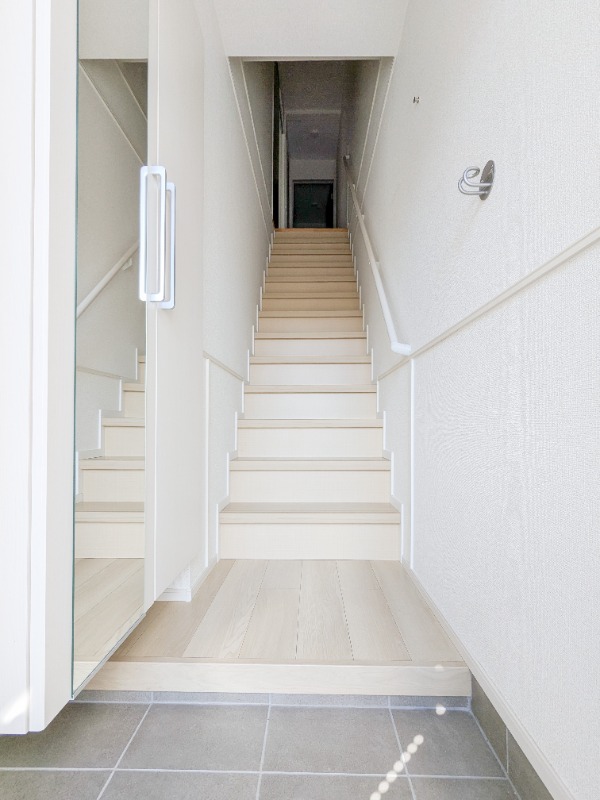 玄関　図面と現状に相違がある場合には現状を優先