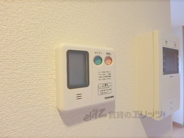 その他設備　給湯器リモコン