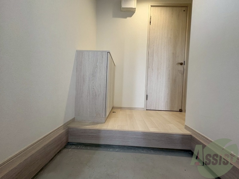 玄関　玄関が広いので開放感があっていいですね。