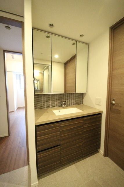 洗面設備　お部屋探しは株式会社　タウンハウジング　までお気軽にお問合…