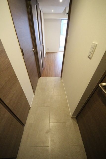 玄関　お部屋探しは株式会社　タウンハウジング　までお気軽にお問合…