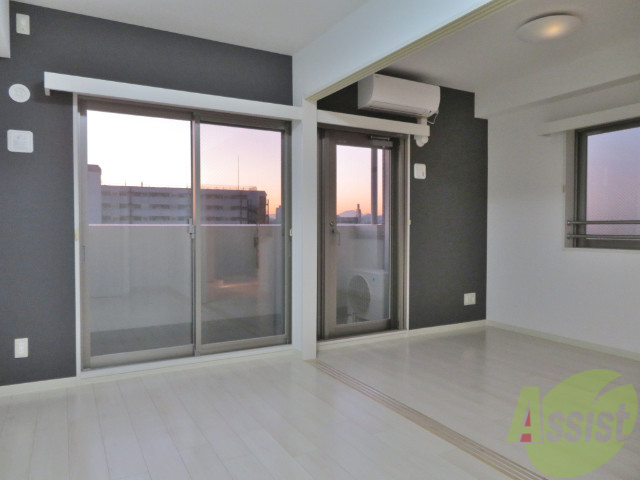 その他部屋・スペース　６．１帖の洋室は寝室にするのもよさそうですね。