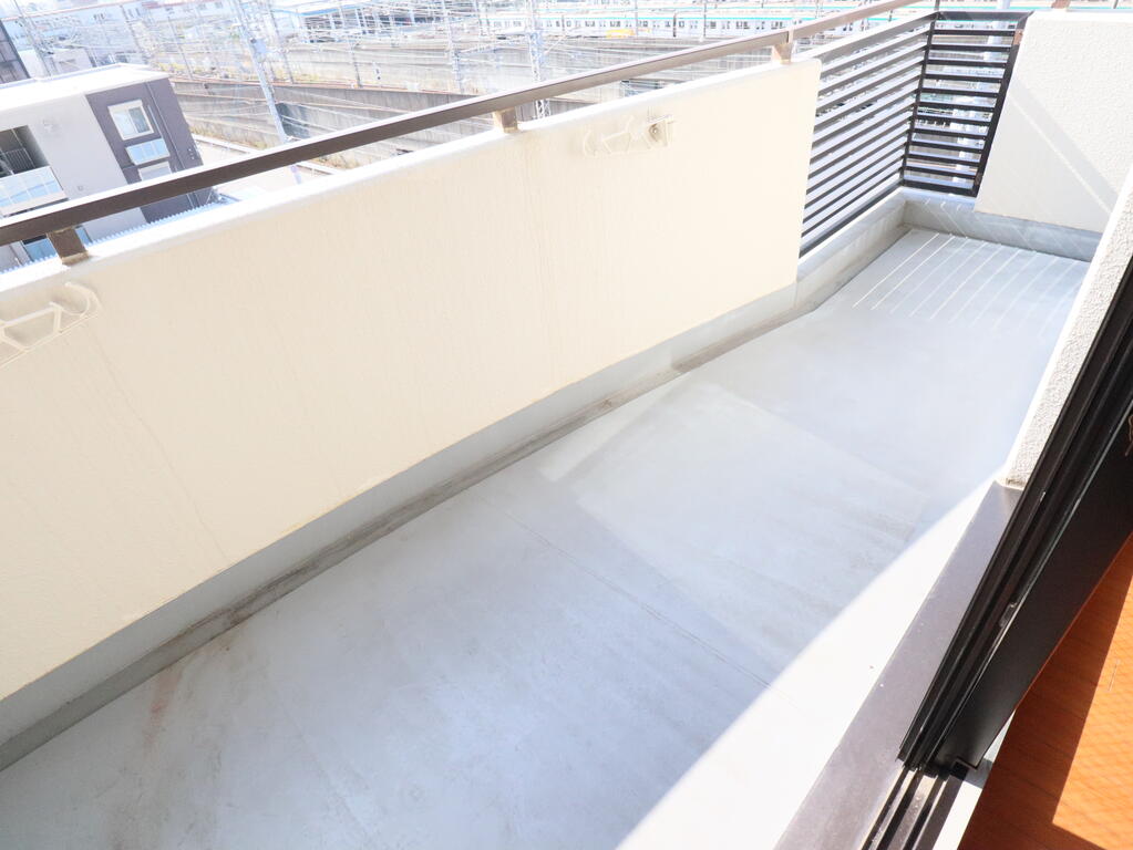 バルコニー　バルコニー
