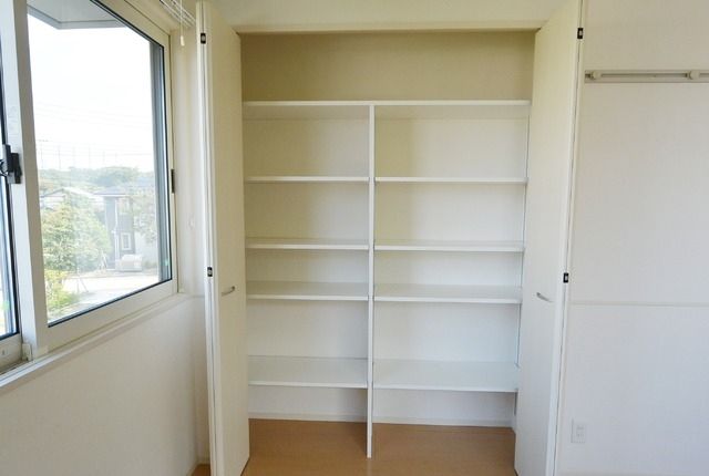 収納　※別部屋の参考写真です