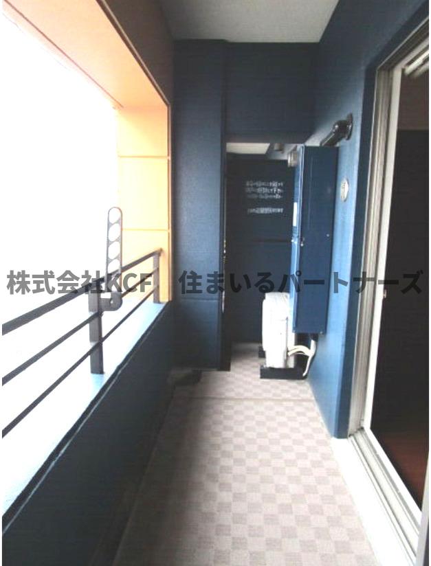 バルコニー　バルコニーからの眺めを楽しみながら食事をしませんか