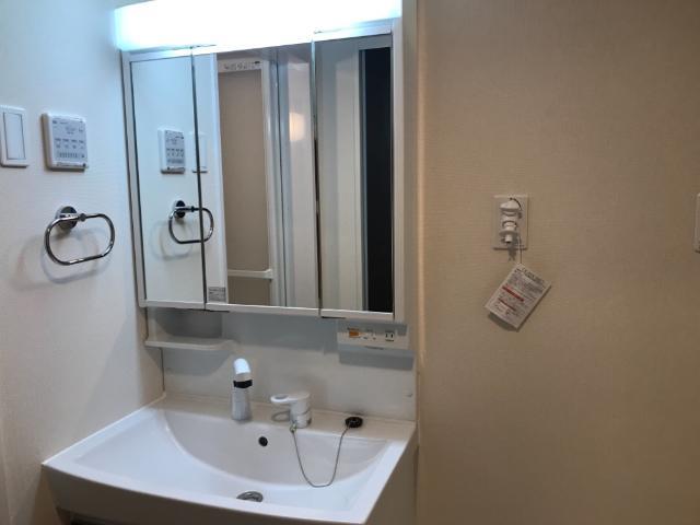 洗面設備　洗髪洗面化粧台