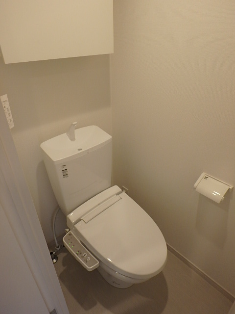 トイレ　ウォシュレット完備のトイレです。