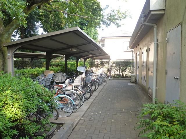 その他共有部分　屋根付き駐輪場