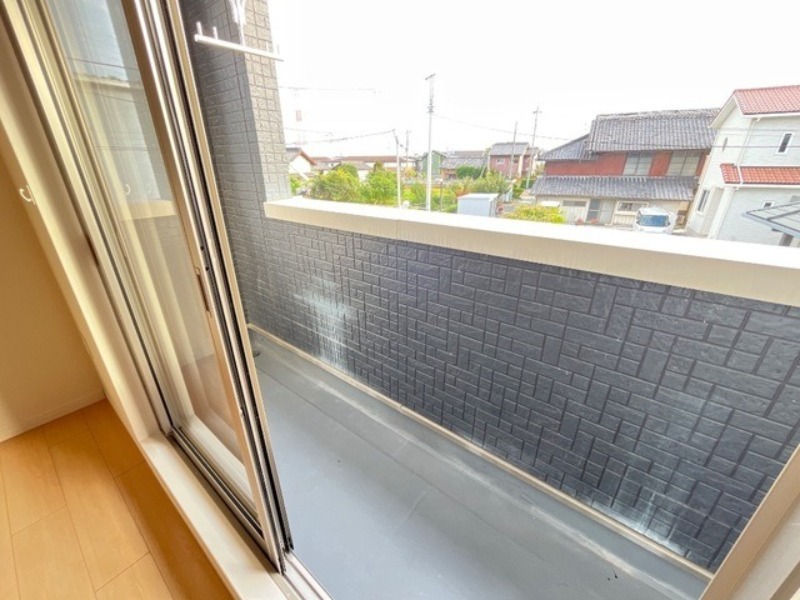 バルコニー　図面と現状に相違がある場合には現状を優先