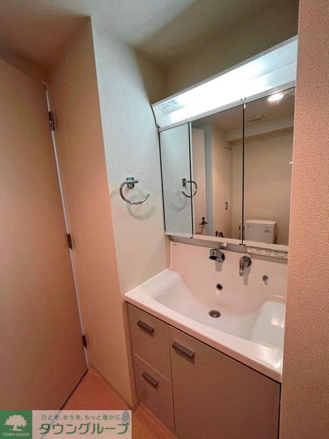 洗面設備　※写真は同タイプ住戸です。