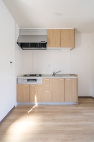 キッチン　広々使える快適な調理スペースです♪