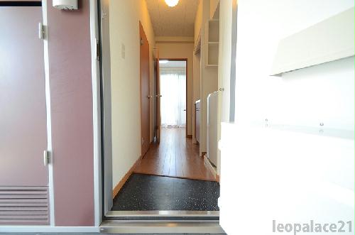 玄関　設備・仕様は号室により異なる為現況を優先致します。