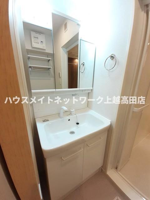 洗面設備　洗髪洗面化粧台