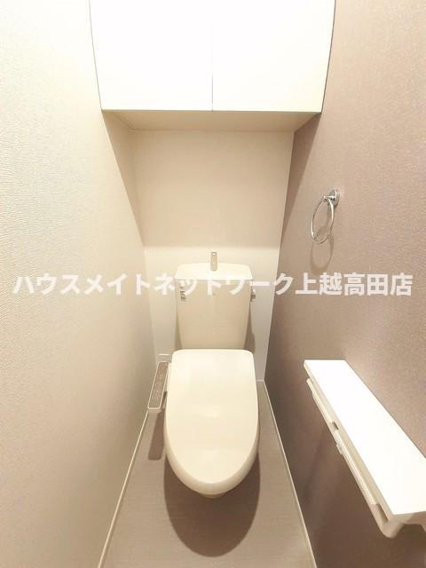 トイレ　温水洗浄暖房便座