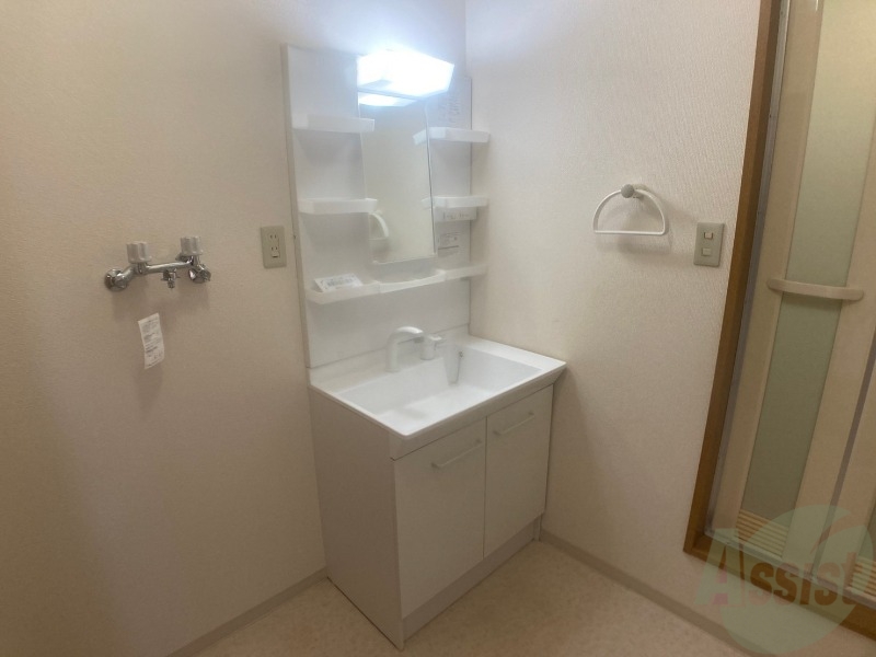 洗面設備　こちらに洗面台があります。朝の洗顔はこちらで。