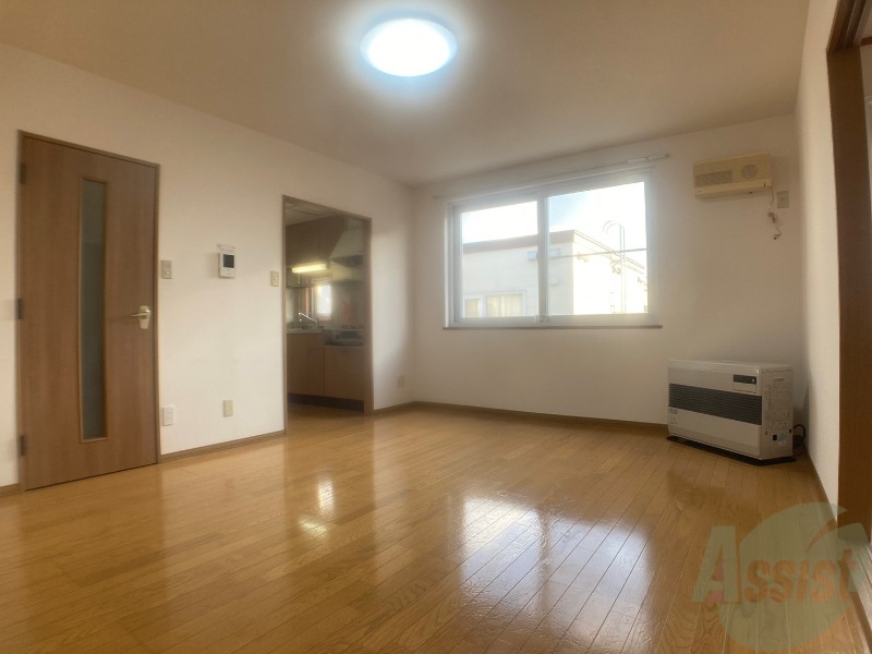 居室・リビング　広くてキレイなお部屋が広がっていて、充実した生活が送れそう。