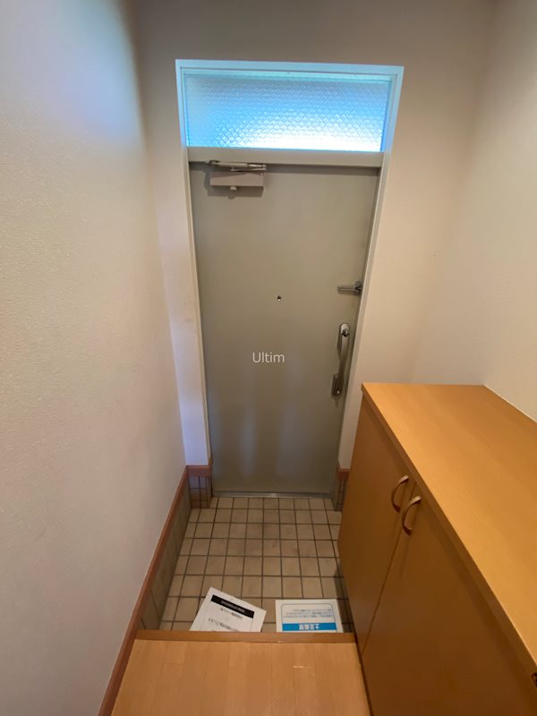 玄関　同間取りのお部屋の写真です。ご参考までに。