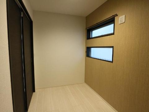 居室・リビング　室内