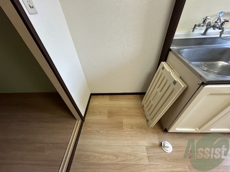 その他設備　洗濯機はこちらに設置できます。室内に設置できるのは助かります