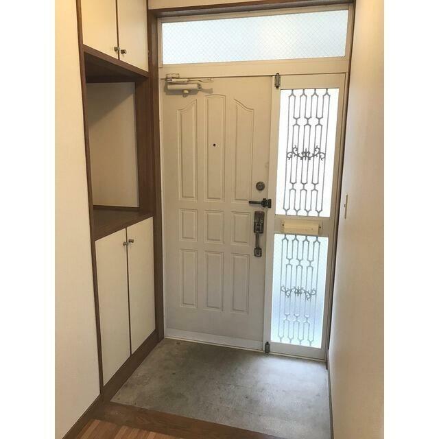 玄関　同タイプ・別部屋画像