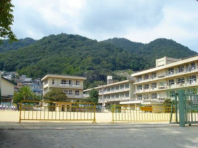 小学校　水呑小学校（小学校）まで450m