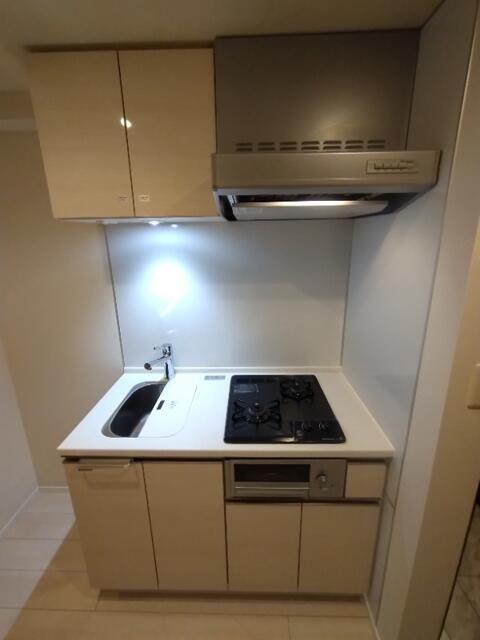 キッチン　※別部屋参考写真