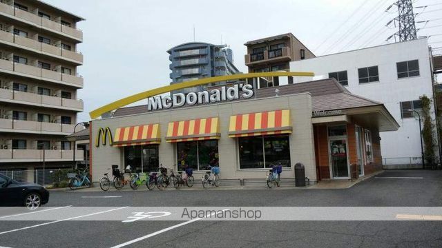 飲食店　マクドナルド新北島店（飲食店）まで457m