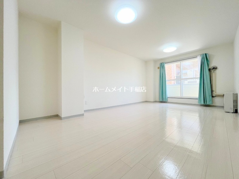 居室・リビング　明るいリビングです♪