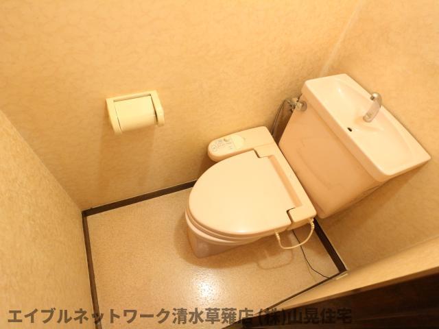 トイレ　清潔感のあるトイレです