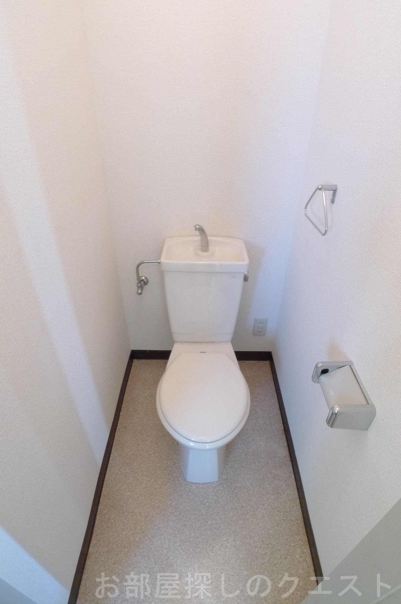 トイレ　（写真は同タイプ）