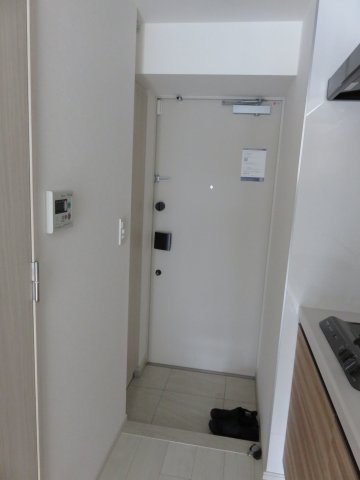 玄関　他のお部屋の参考写真となります。