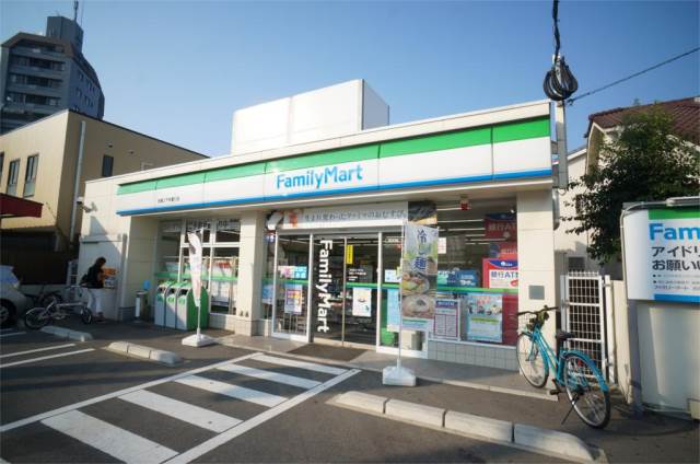 コンビニ　ファミリーマート 吉塚二千年通り店（コンビニ）まで433m