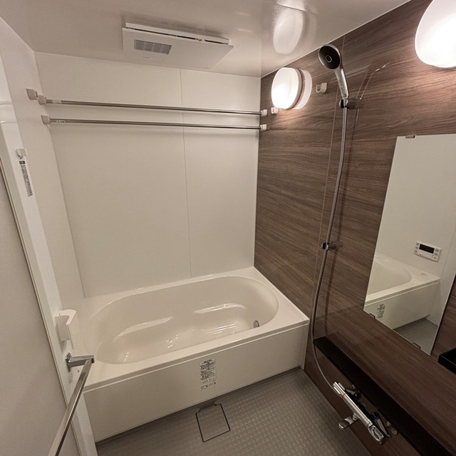 バス・シャワールーム　※写真は同タイプ住戸です。