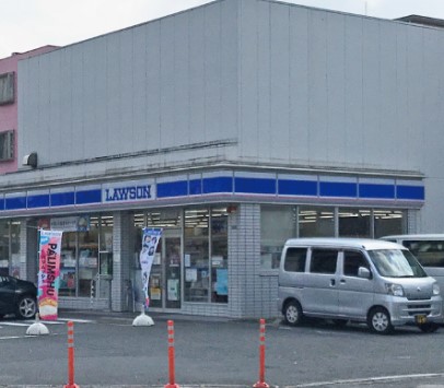 コンビニ　ローソン 足立谷在家店（コンビニ）まで870m