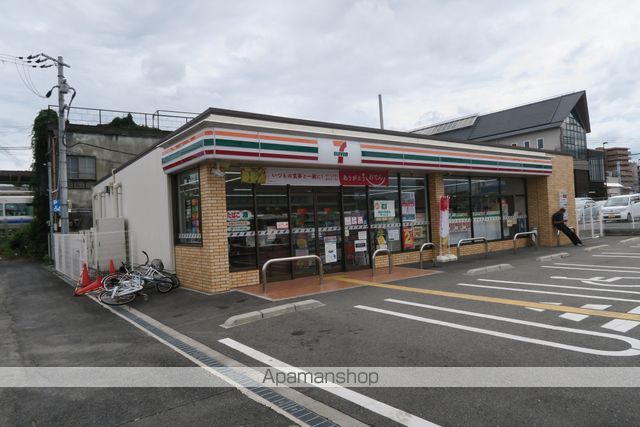 コンビニ　セブンイレブン（コンビニ）まで114m