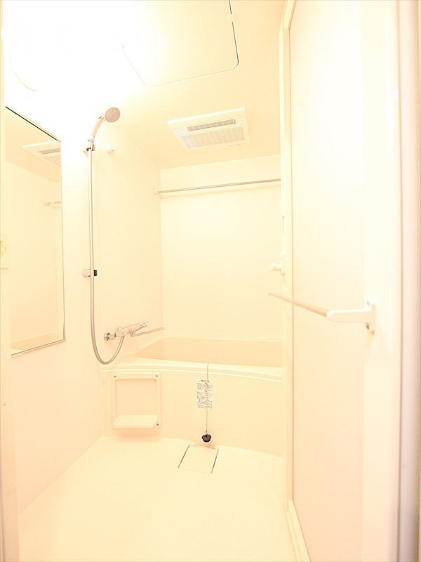 バス・シャワールーム　バスルーム