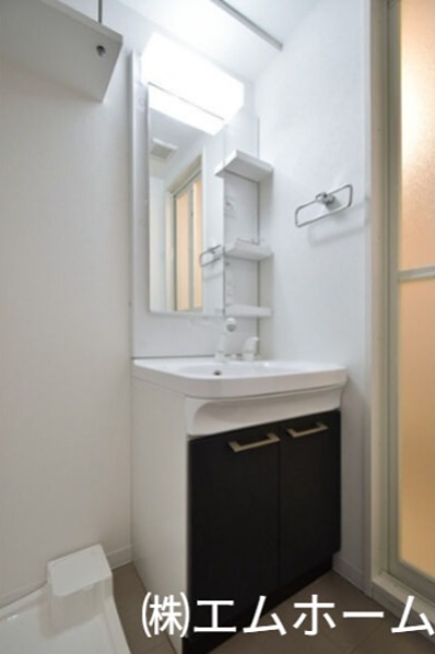 洗面設備　脱衣所　独立洗面化粧台